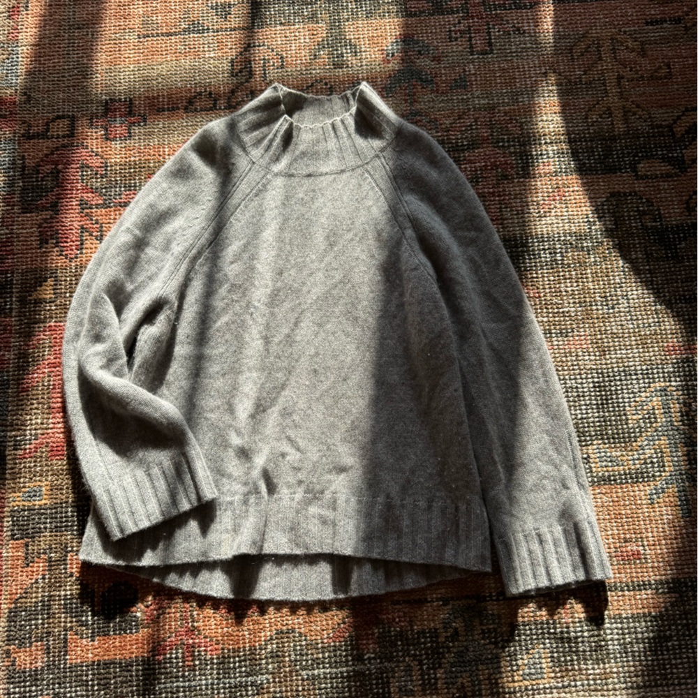Skull Cashmere turtleneck sweater